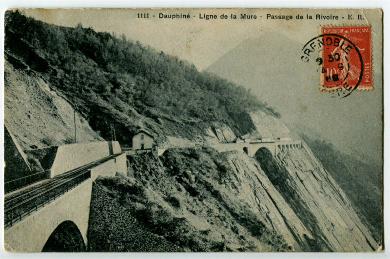 Carte postale ancienne Isère Ligne de la Mure Passage de la Rivoire à La Mure