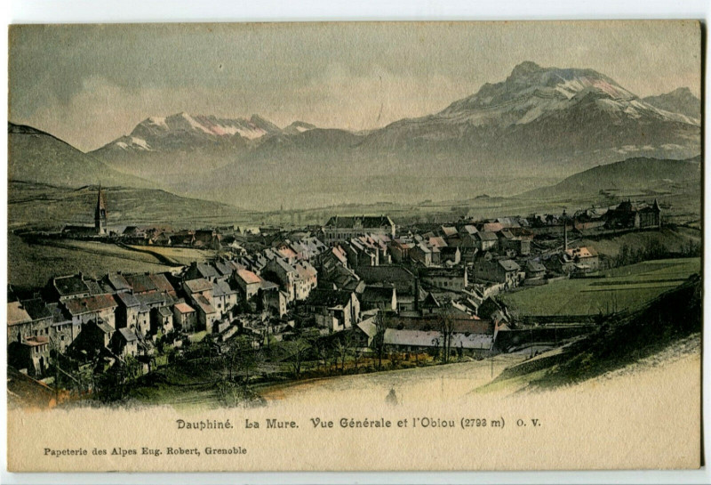 Carte postale ancienne Isère La Mure Vue générale et l'Obiou à La Mure