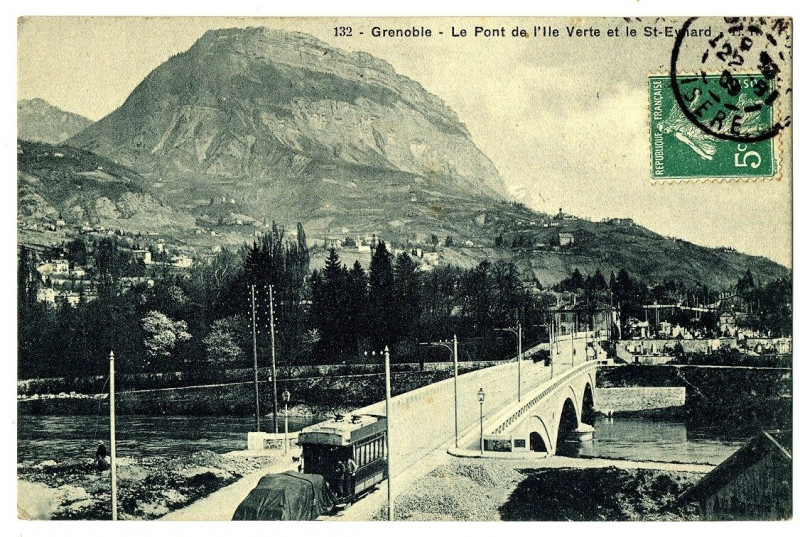 Carte postale ancienne Isère Grenoble Le pont de l'Ile Verte et le St-Eynard tramway à Grenoble