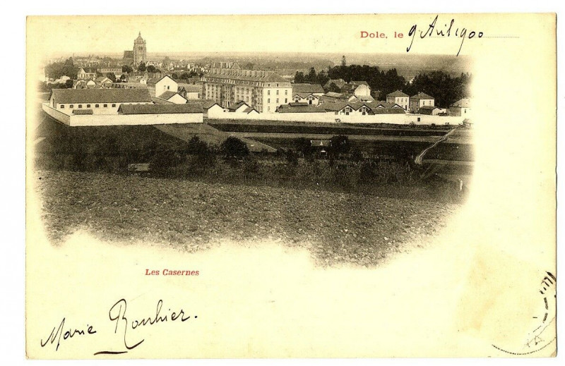 Carte postale ancienne Jura Dole Les casernes à Dole