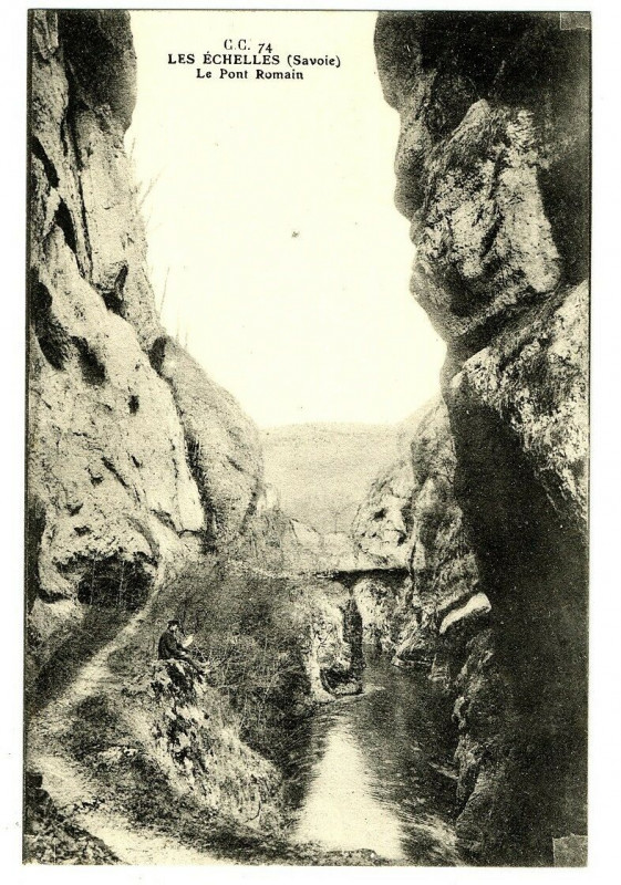 Carte postale ancienne Savoie Les Echelles Pont Romain animé