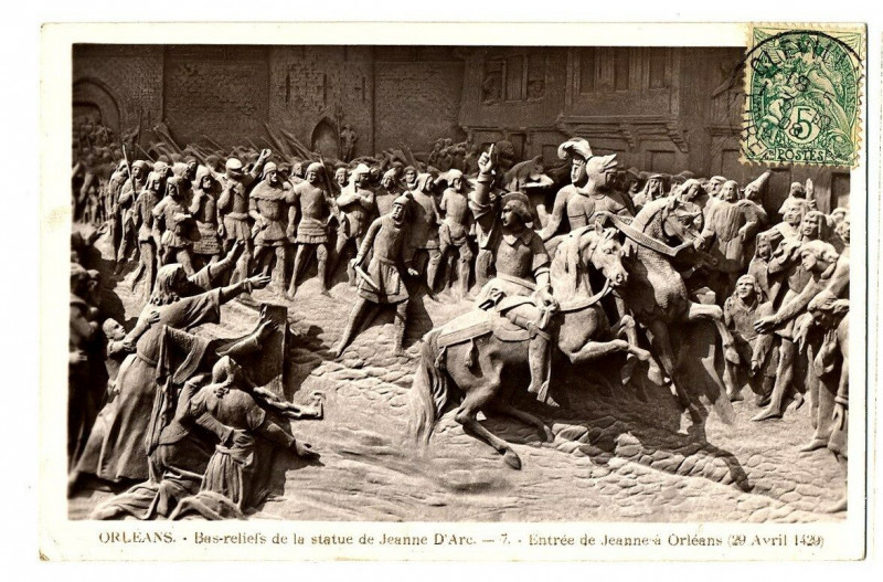 Carte postale ancienne Loiret Orléans Bas relief Jeanne d'Arc Entrée à Orléans à Orléans