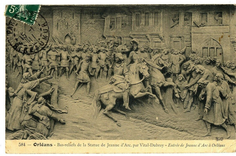Carte postale ancienne Loiret Orléans Bas relief  Vital-Dubray Entrée de Jeanne d'Arc à Orléans à Orléans