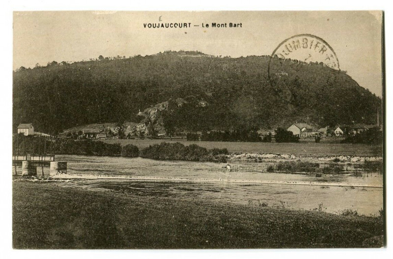 Carte postale ancienne Doubs Voujeaucourt Le Mont-Bart à Doubs