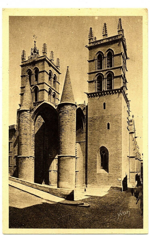 Carte postale ancienne Herault Montpellier La Cathédrale Saint-Pierre à Montpellier