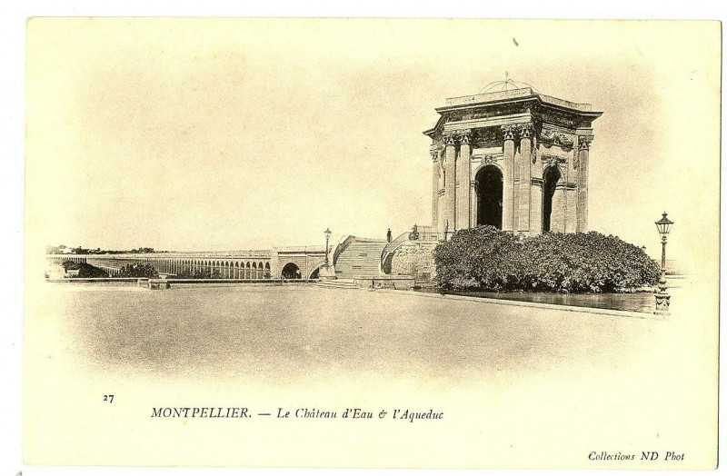 Carte postale ancienne Herault Montpellier le Château d'eau et l'Aqueduc à Montpellier
