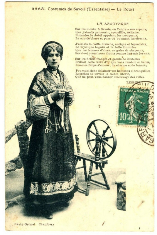 Carte postale ancienne Savoie Tarentaise Le rouet Costumes  Folklore