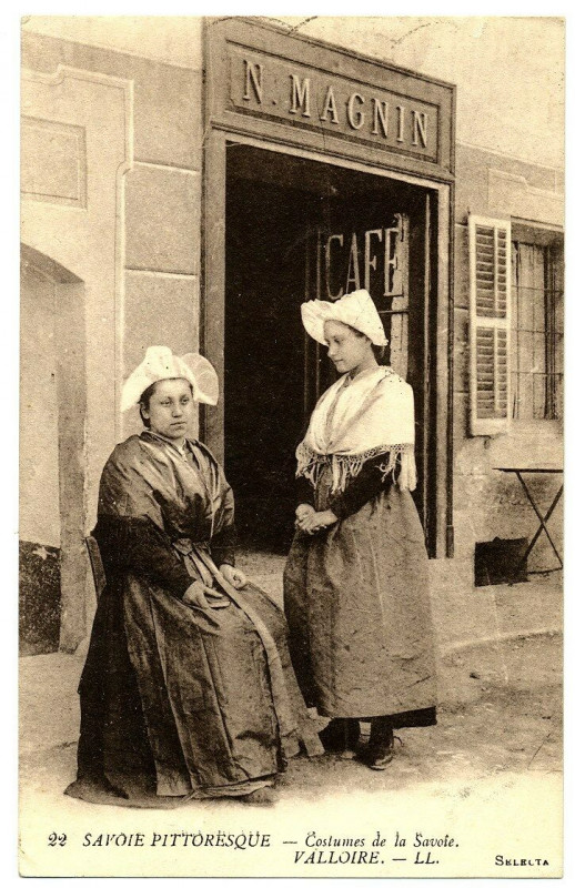 Carte postale ancienne Savoie Costume de la Savoie Valloire à Valloire