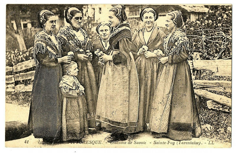 Carte postale ancienne Savoie Sainte-Foy Costume Folklore