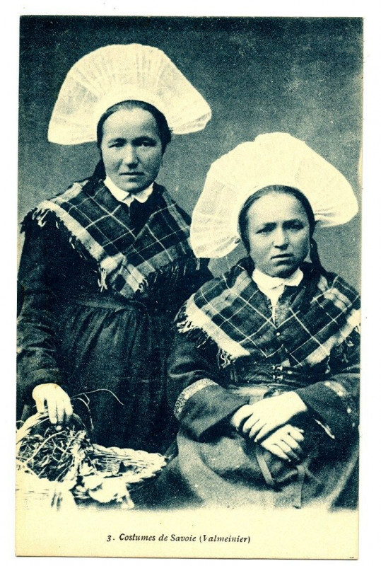 Carte postale ancienne Savoie  Costumes de Savoie Valmeinier à Valmeinier