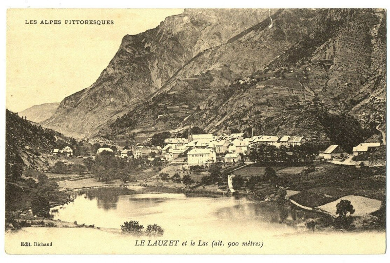 Carte postale ancienne Alpes de Haute-Provence Le Lauzet et le Lac à Auzet