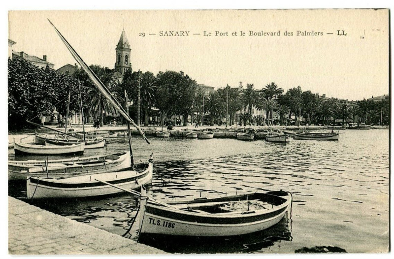 Carte postale ancienne Var Sanary Le Port et le Boulevard des palmiers