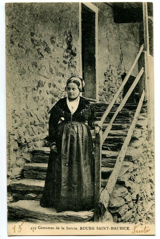 Carte postale ancienne Savoie Costumes de Savoie Tarentaise Bourg-Saint-Maurice à Bourg-Saint-Maurice