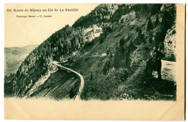 Carte postale ancienne Ain route de Mijouox au Col de la Faucille