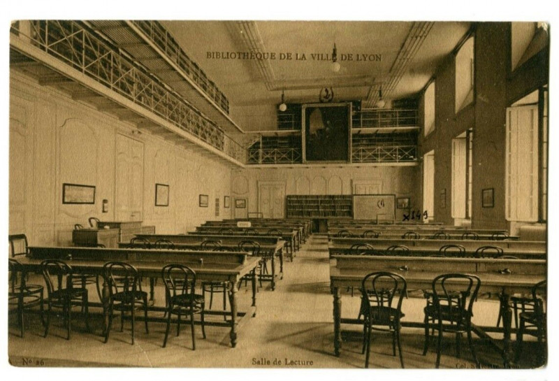 Carte postale ancienne Rhône Lyon Bibliothèque de la Ville de Lyon Salle de Lecture à Lyon