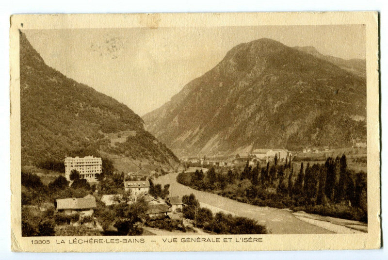Carte postale ancienne Savoie La Léchère-les-Bains vue générale et l'Isère à La Léchère