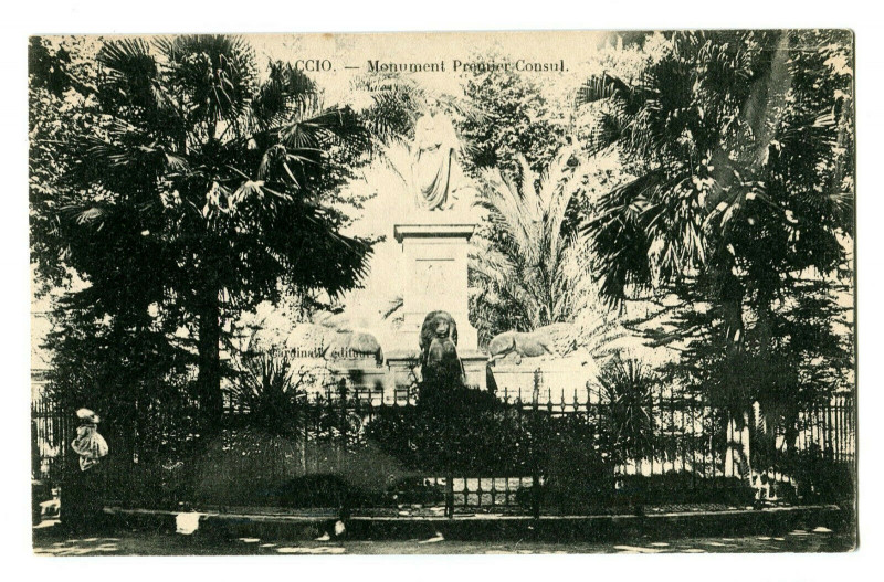 Carte postale ancienne Corse Ajaccio Monument Premier Consul à Ajaccio