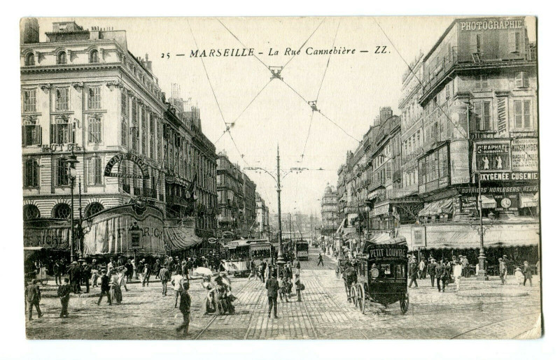 Carte postale ancienne Bouche du Rhône Marseille La Rue Cannebière animé tram calèche à Marseille