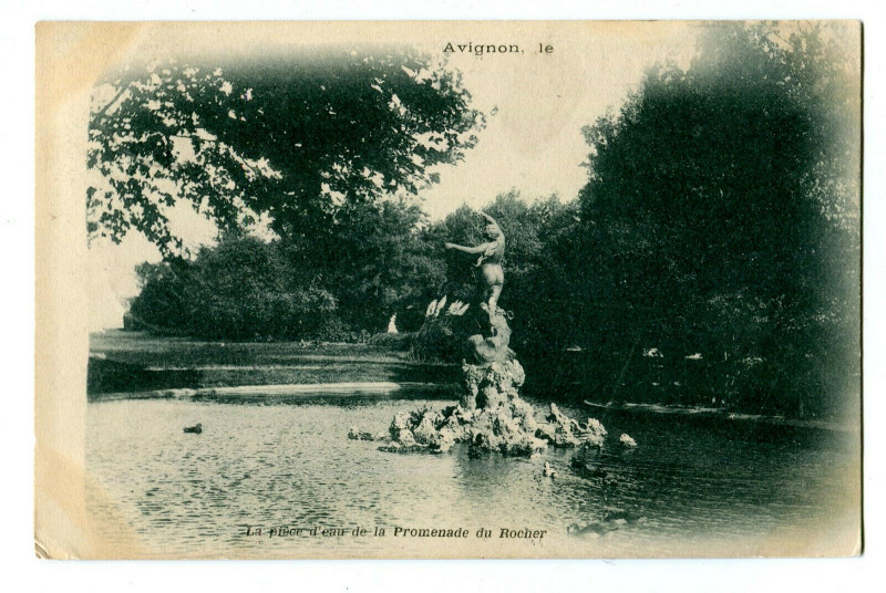 Carte postale ancienne Vaucluse Avignon Promenade du Rocher La Pièce d'eau à Avignon