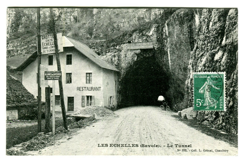 Carte postale ancienne Savoie Les Echelles Le Tunnel animé