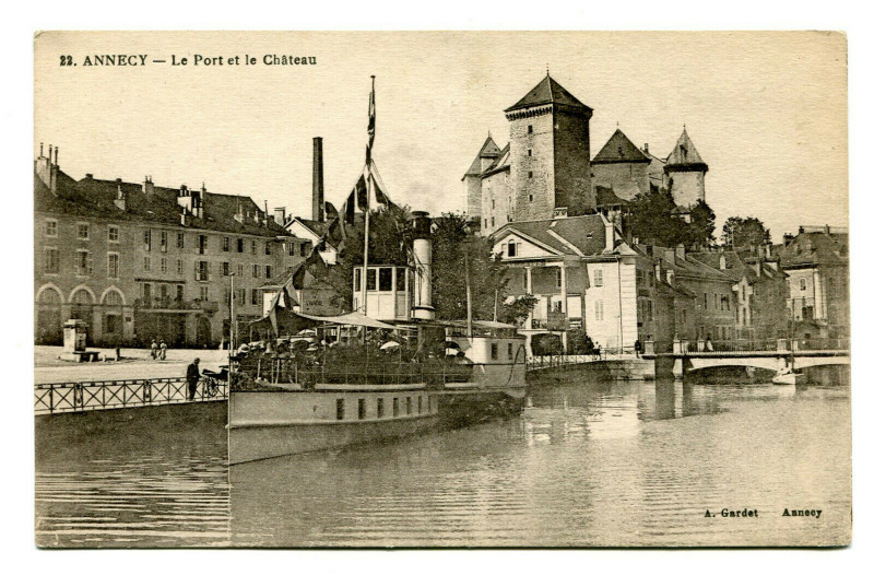 Carte postale ancienne Haute-Savoie Annecy Le Port et le Château bateaux à Annecy