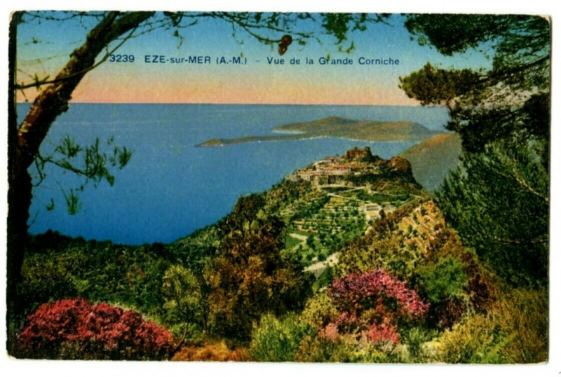 Carte postale ancienne Alpes-Maritimes Eze Vue de la Grande Corniche à Èze