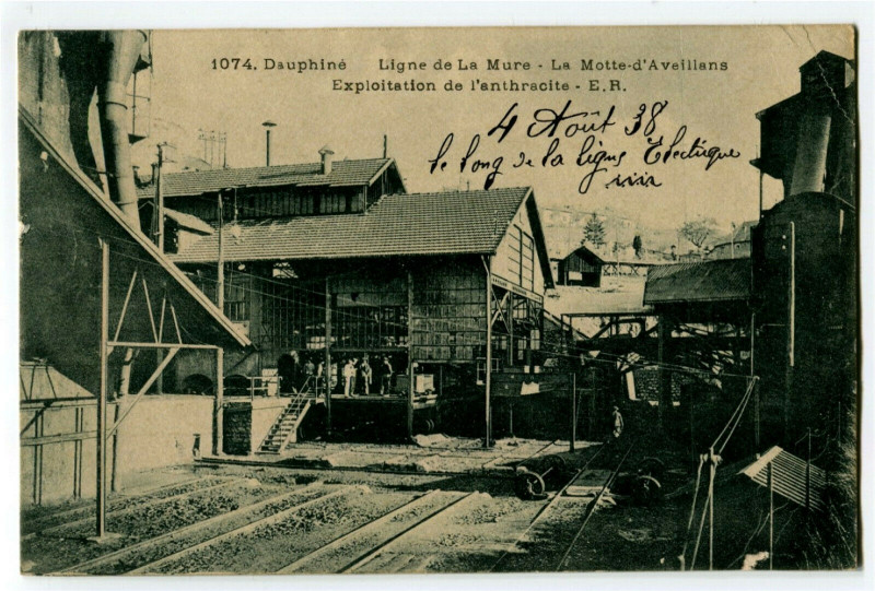Carte postale ancienne Isère Ligne de la Mure Motte d'Aveillans Exploitation de l'anthracite à La Mure