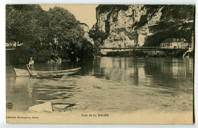Carte postale ancienne Savoie Pont de la Balme animé barque à La Balme
