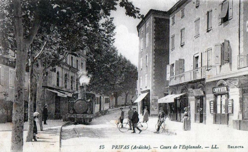 Carte postale ancienne Privas Cours de l´Esplanade (Train Beau Plan) à Privas