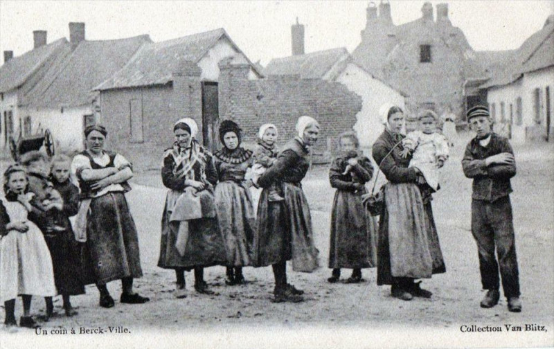Carte postale ancienne Un Coin A Berck Ville (Joli Cliche Belle Cpa Animee à Berck