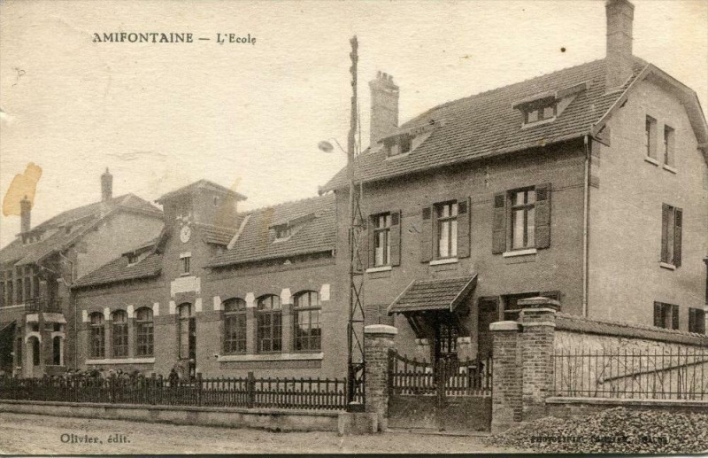 Carte postale ancienne Amifontaine L'Ecole (cliché pas courant à Amifontaine