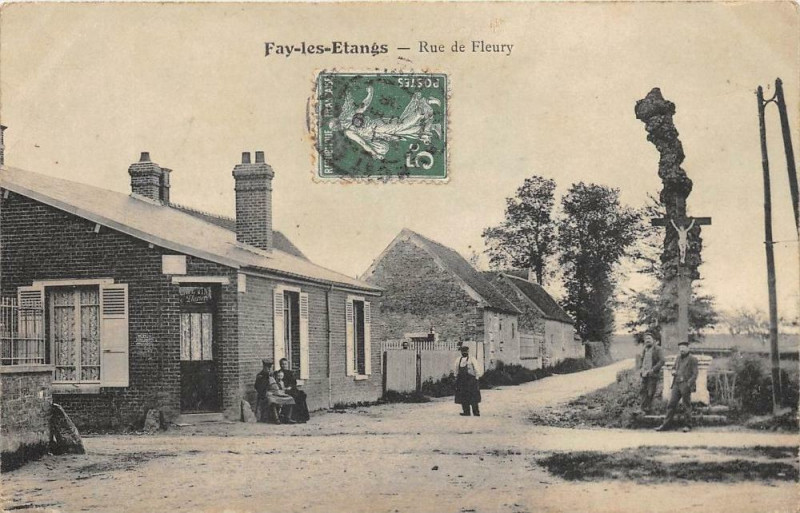 Carte postale ancienne Fay Les Etangs Rue De Fleury à Fleury