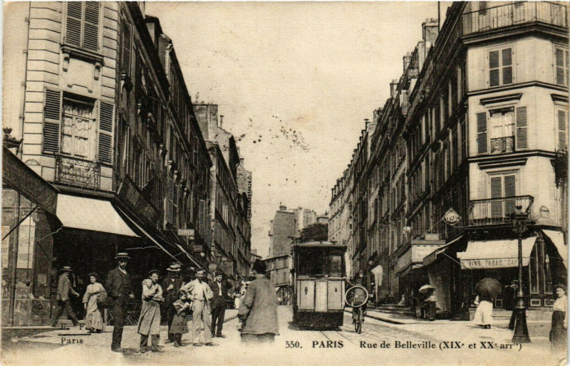 Carte postale ancienne Rue de Belleville à Paris 20e