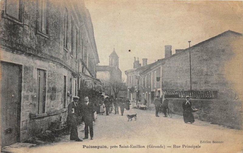 Carte postale ancienne Puisseguin Pres Saint-Emilion Rue Principale à Puisseguin