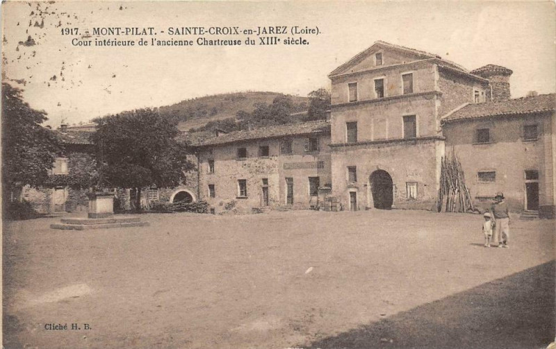 Carte postale ancienne Sainte Croix En Jarez Cour Interieure De L´ANCIENNE Chartreuse à Sainte-Croix-en-Jarez