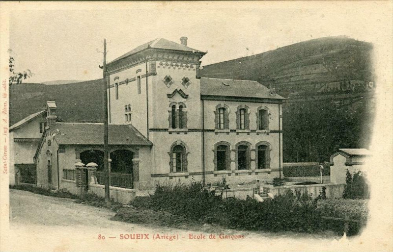Carte postale ancienne Soueix Ecole De Garcons (pas courante