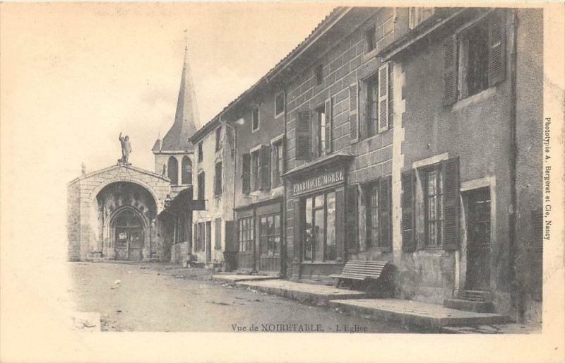 Carte postale ancienne Vue De Noiretable L'Eglise (dos non divisé) à Noirétable