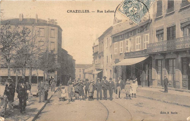 Carte postale ancienne Chazelles Rue Lafont (Animation