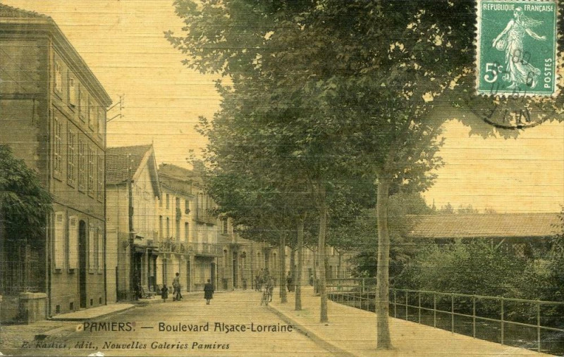 Carte postale ancienne Pamiers Boulevard Alsace Lorraine (cpa toilée émaillée pas courante à Pamiers