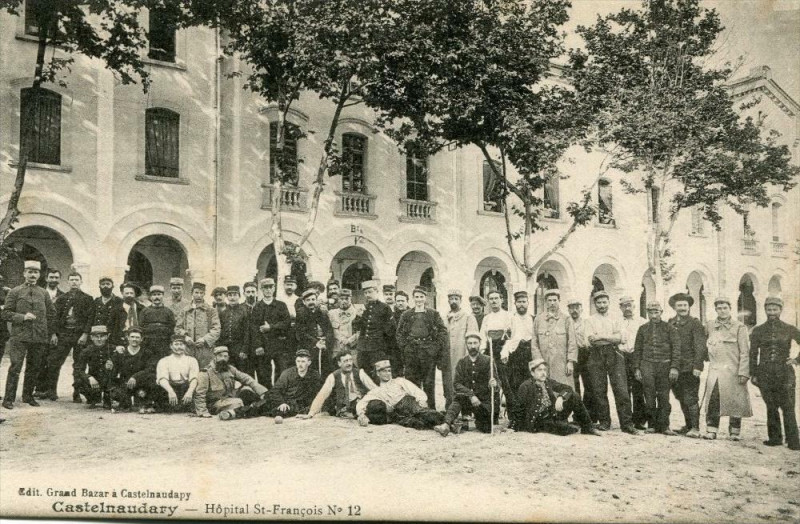 Carte postale ancienne Castelnaudary Hopital Saint Francois N°12 (animation à Castelnaudary