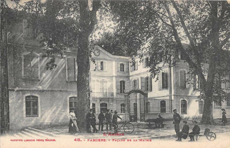 Carte postale ancienne Pamiers Facade De La Mairie à Pamiers