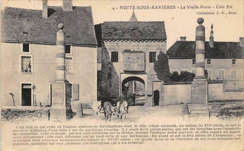 Carte postale ancienne Nuits Sous Ravieres La Vieille Porte à Nuits
