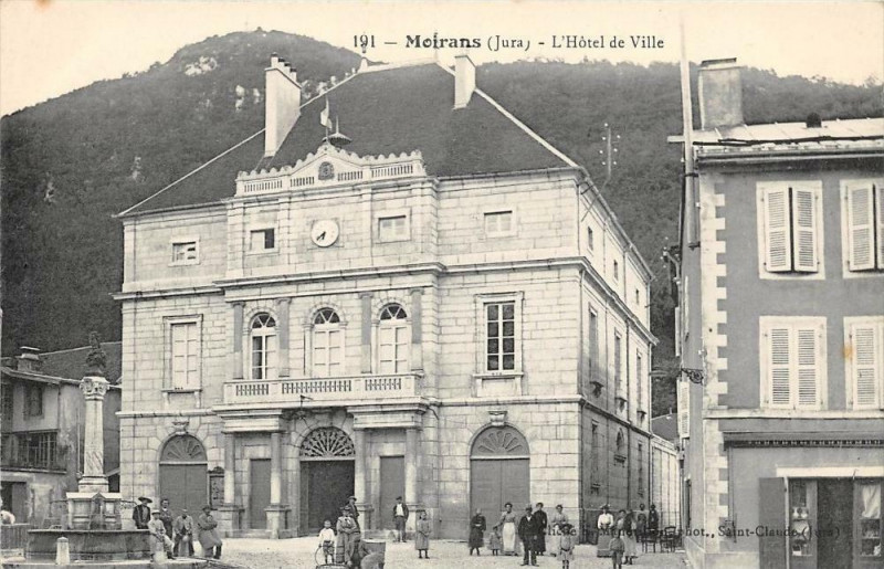 Carte postale ancienne Moirans L'Hotel De Ville à Rans