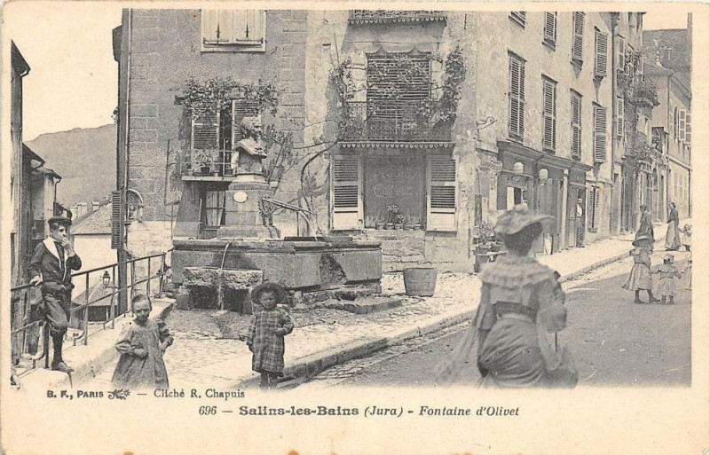 Carte postale ancienne Salins Les Bains Fontaine D'Olivet à Salins-les-Bains