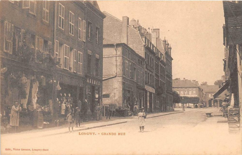 Carte postale ancienne Grande Rue à Longwy