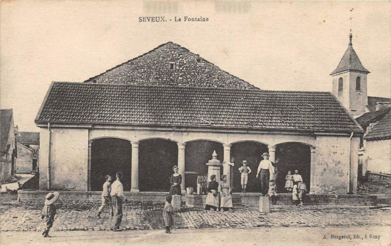 Carte postale ancienne Seveux La Fontaine (animation