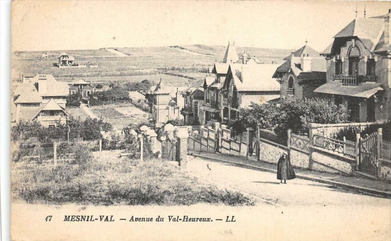 Carte postale ancienne Mesnil Val Avenue Du Val Heureux à Eu