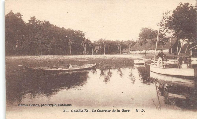 Carte postale ancienne Cazeaux Le Quartier De La Gare