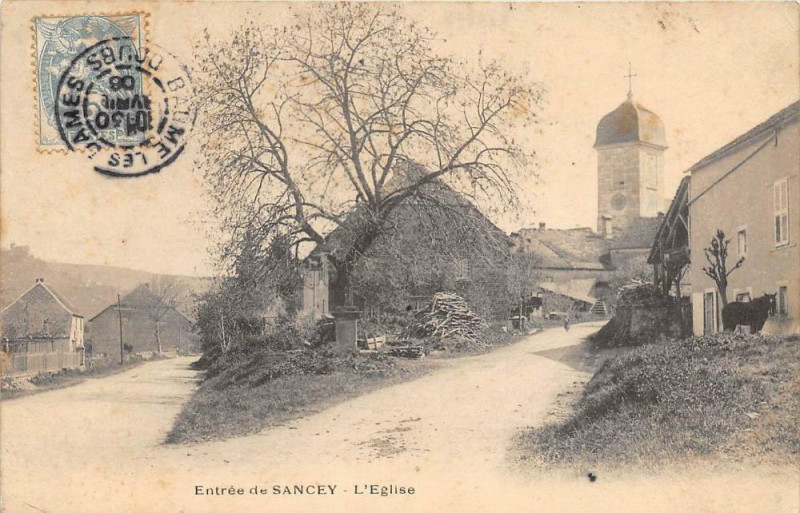 Carte postale ancienne Entree De Sancey L'Eglise à Sancey