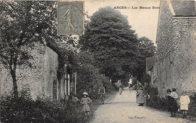 Carte postale ancienne Arces Les Menus Bois